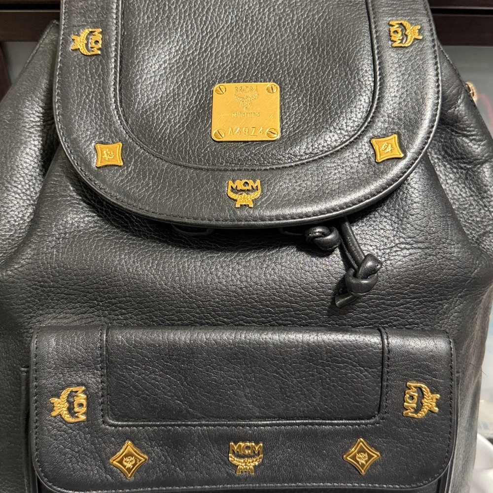MCM Black Leather Backpack - Made in Germany - Picture 9 of 15